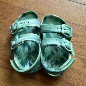 Cat and Jack sandals size 6